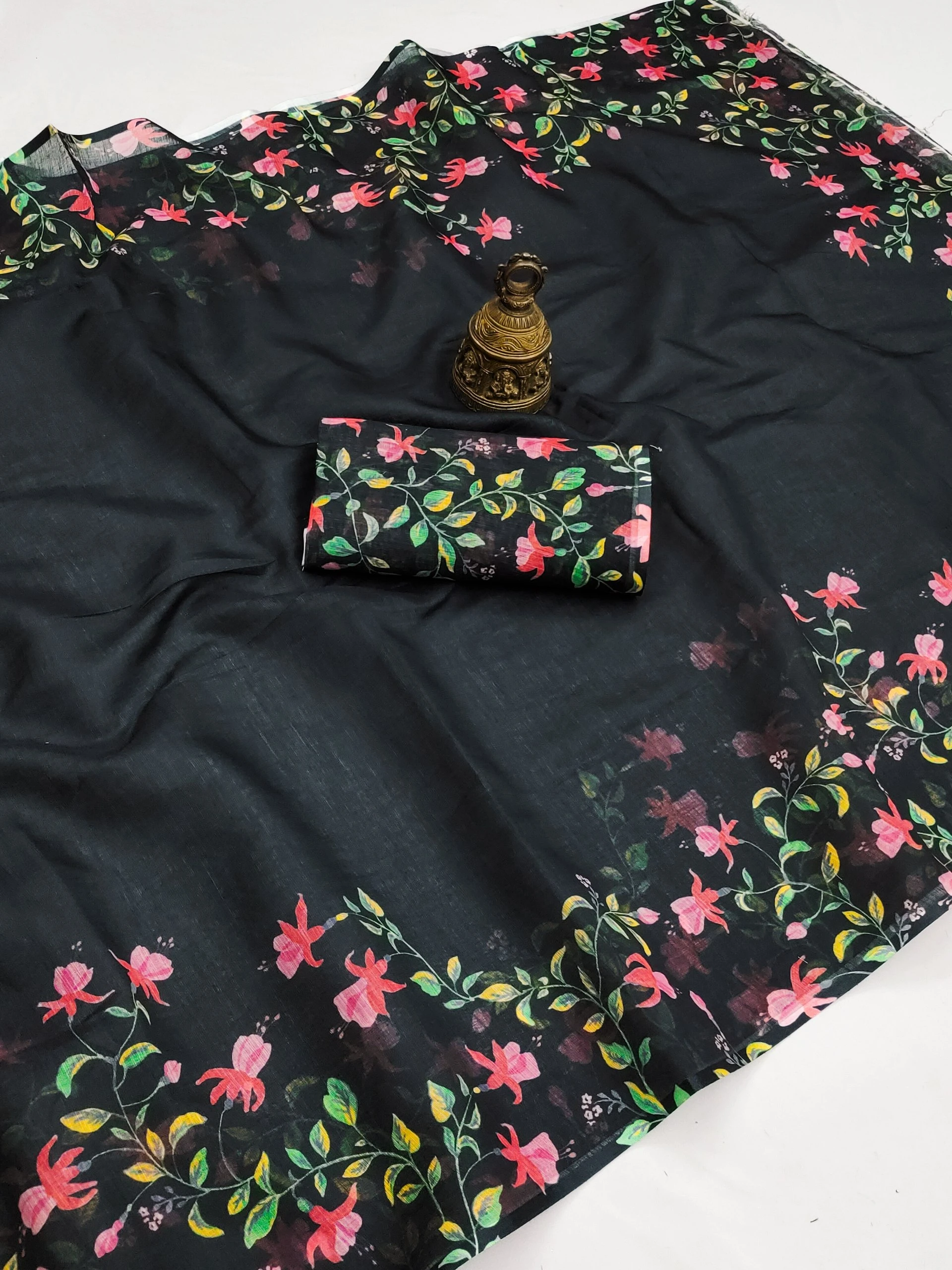 Plain Linen Digital Print Saree | Soft Linen Matching Blouse | Free Delivery & COD Available