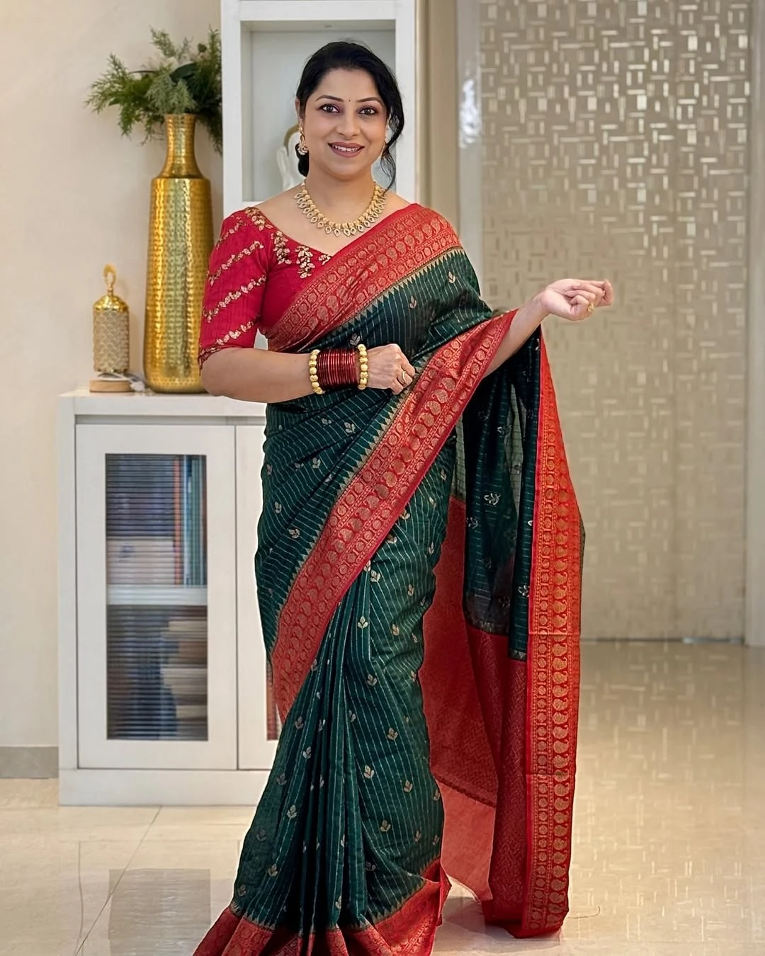 Premium Banarasi Soft Lichi Silk Saree with Rich Pallu & All Over Jacquard Work
