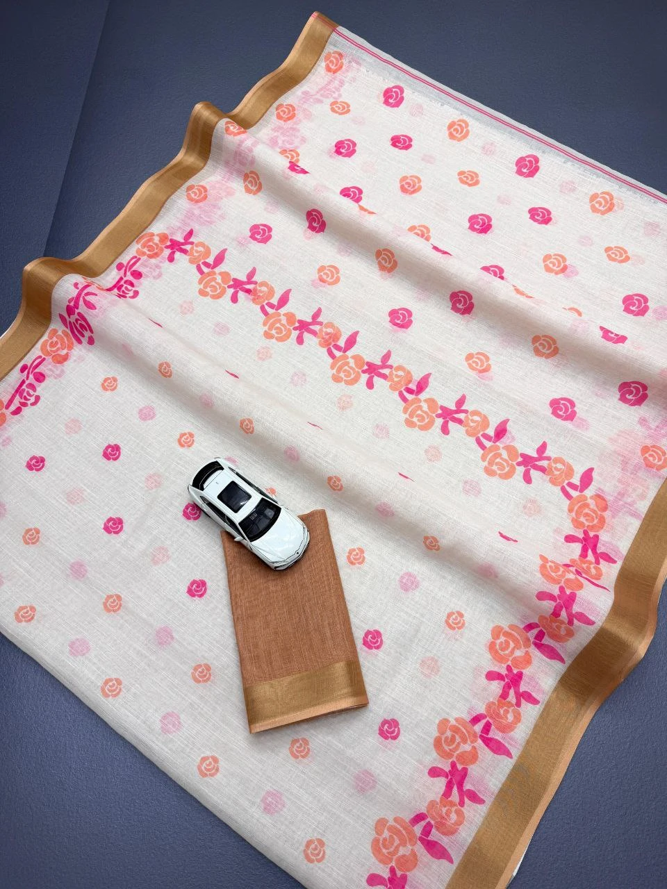 Plain Soft Linen Digital Print Saree with Matching Blouse