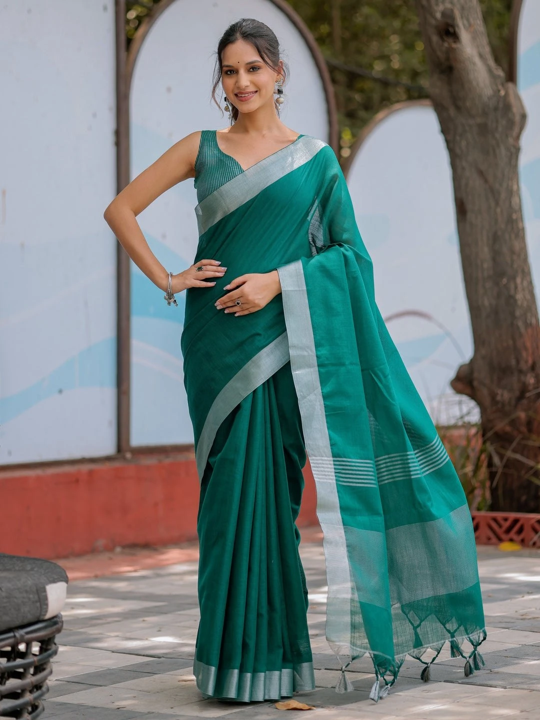 Designer Linen Solid Saree with Zalar & Matching Blouse