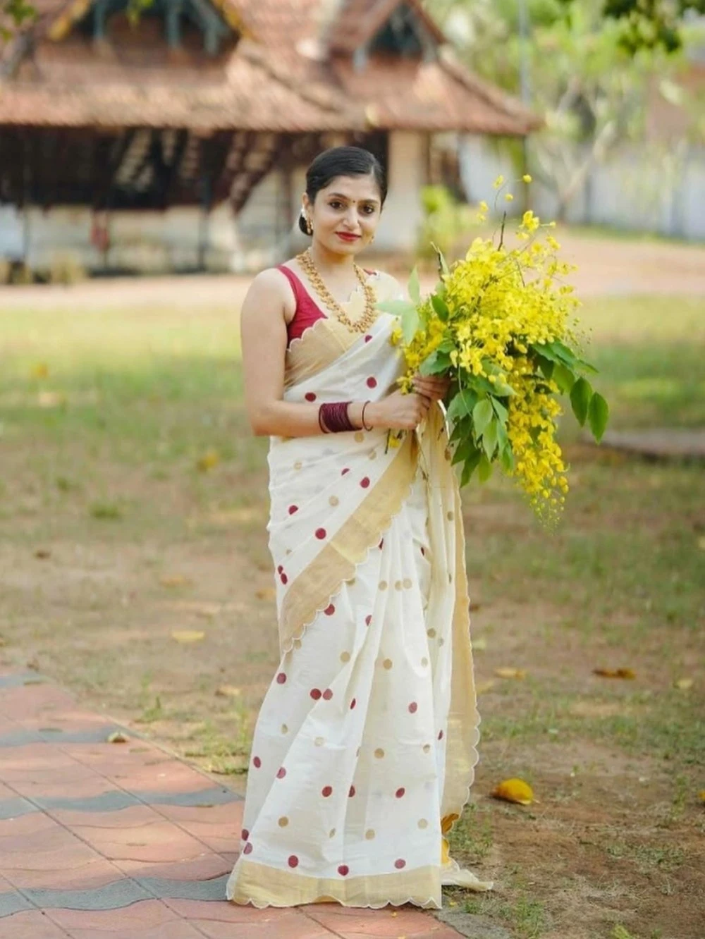 Linen Saree with Gold Jari Border & Digital Print | Cut Work Border | Free Delivery