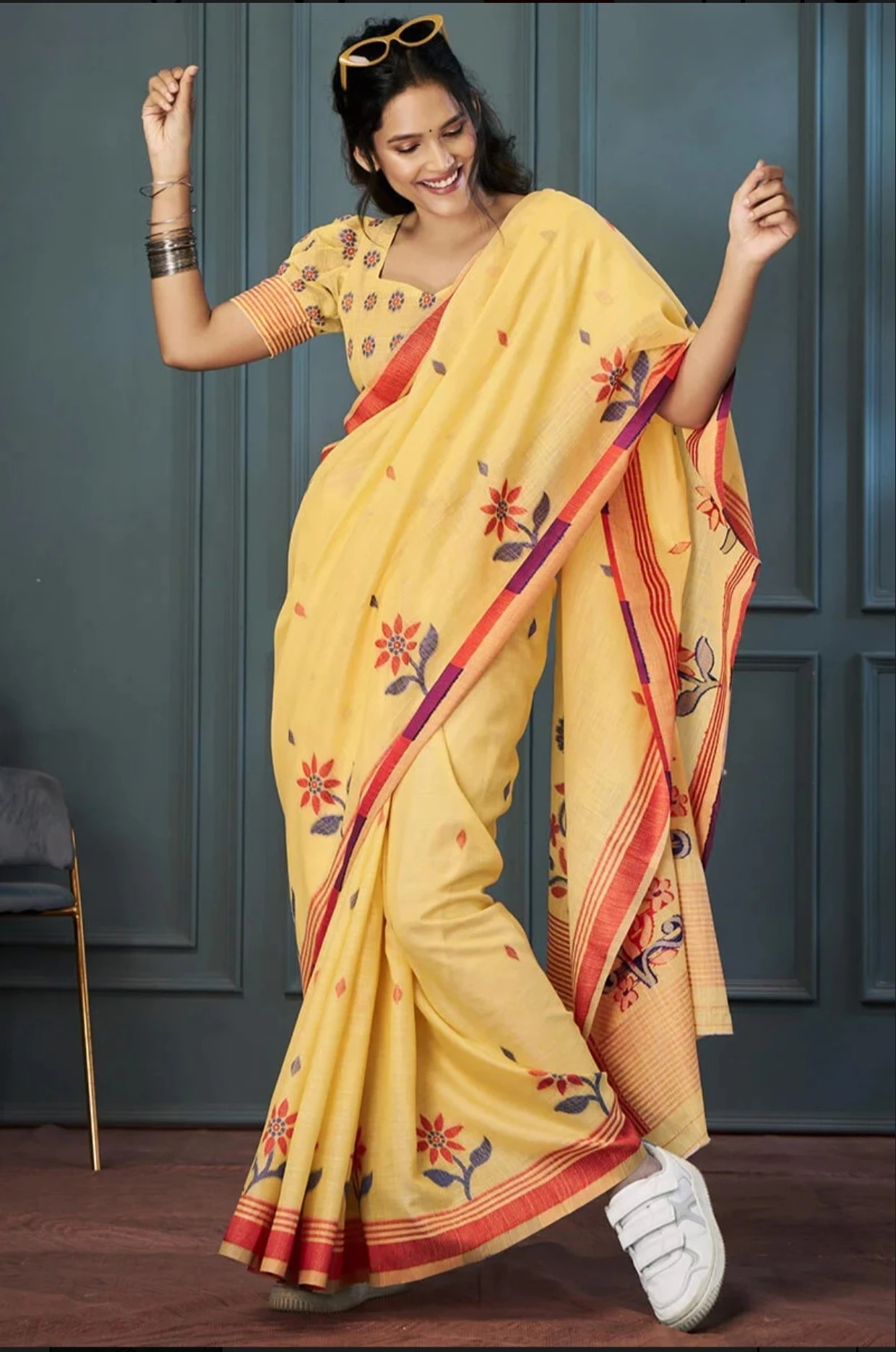 remium Plain Linen Digital Print Saree | Soft Linen Matching Blouse | Free Delivery & COD Available